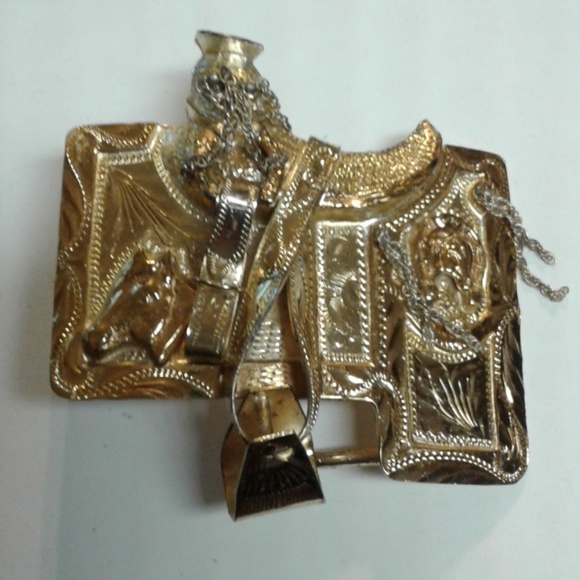 Other - Belt Buckle Gold Saddle